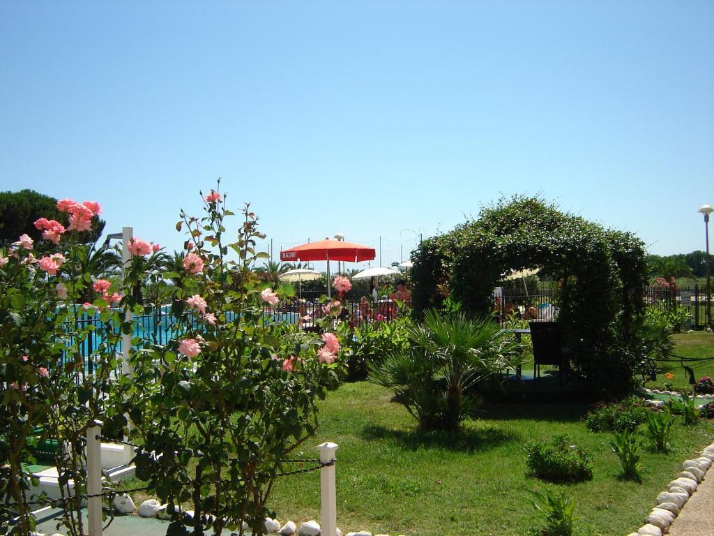 Elena Club Resort Silvi Marina Εξωτερικό φωτογραφία